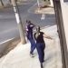 Vídeo registra fotógrafa sendo assaltada à faca no Jardim América | Foto: Reprodução