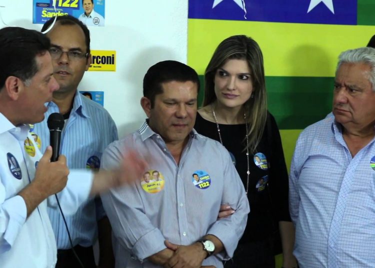 Marconi Perillo pede votos para Sandes Júnior em palanque eleitoral | Foto: Reprodução