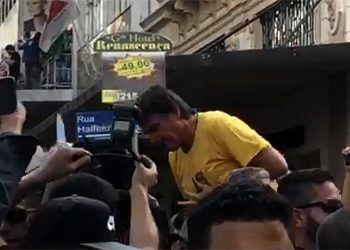 Jair Bolsonaro é esfaqueado durante carreata em MG | Foto: Reprodução