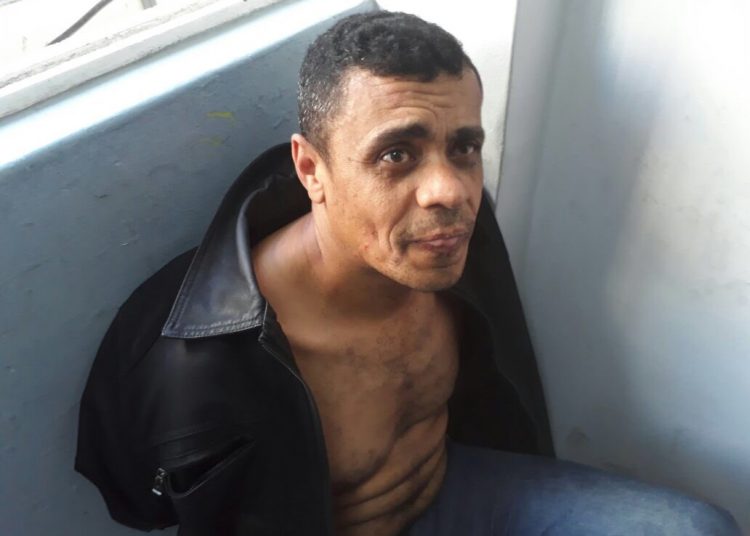 Suspeito de dar facada em Bolsonaro foi preso em flagrante e está na 7ª delegacia da Polícia Civil | Foto: Reprodução