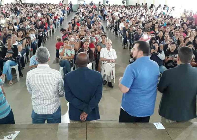 Secretária barra vereadores em evento e pai do prefeito vai até a Câmara | Foto: Daniel Carvalho / Jornal Notícias de Goiás