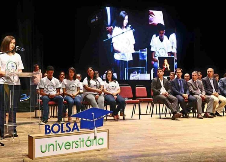 Sindicato orienta que faculdades não renovem Bolsa Universitária da OVG | Foto: Divulgação