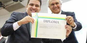 Recém diplomado, Deputado Humberto Teófilo faz edital para contratar estagiários | Foto: João Pedro Barbosa