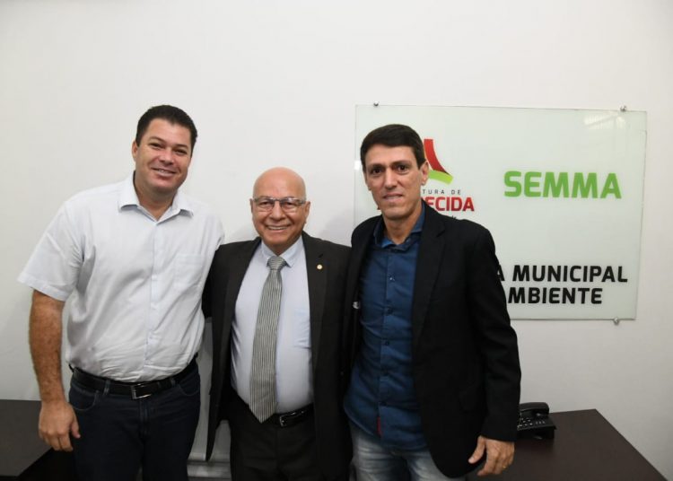 Adriano Mantovani, Professor Alcides e Claudio da Unifan | Foto: Valdemy Teixeira