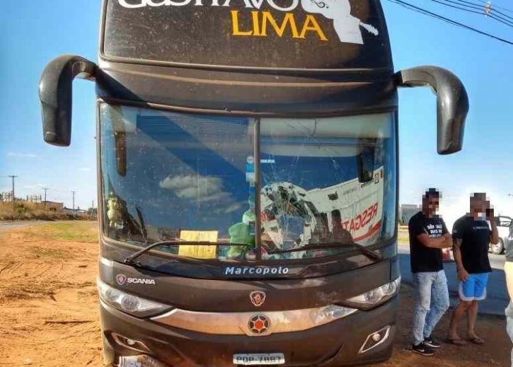 Acidente ônibus Gusttavo Lima
