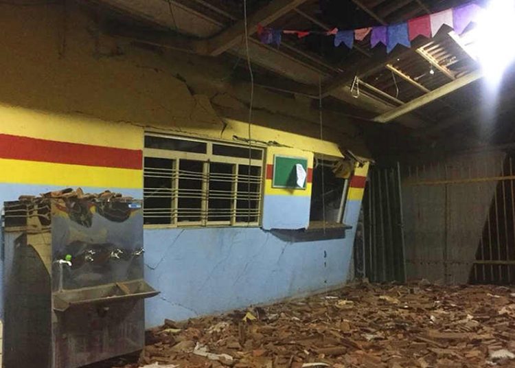 Escola Municipal Olentino Xavier da Costa, no setor Serra Dourada, em Aparecida, é destruída por explosão | Foto: Divulgação / CBMGO