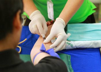 PL institui fila preferencial para doadores de sangue em comércios, bancos e similares em Aparecida | Foto: Pranidchakan Boonrom