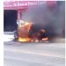 Carro pega fogo no meio da rua na Igualdade em Aparecida