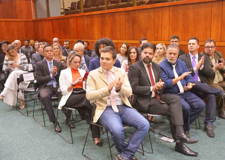 Jornalistas de Aparecida estão entre os homenageados pela Assembleia Legislativa | Foto: Sérgio Rocha