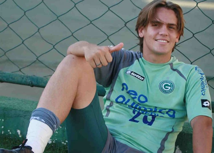 Ex-atleta Goiás futebol funcional