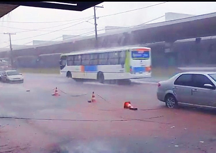 A Defesa Civil de Aparecida emitiu um alerta sobre perigos trazidos pelas primeiras chuvas na cidade | Foto: Reprodução