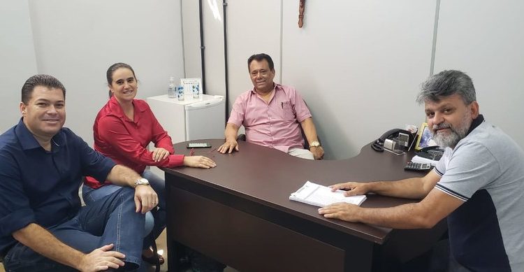 Secretário municipal do Trabalho, Adriano Montovani, presidente do PT Goiás, Kátia Maria, vereador Moura e Madson Veiga, advogado do partido | Foto: Folha Z