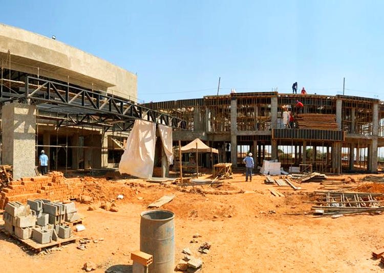 Construção da nova Câmara de Aparecida de Goiânia | Foto: Luciano Lima