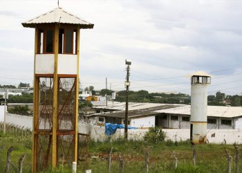 Noticiários de apreensão de celulares, drogas e armas no presídio são constantes | Foto: Reprodução / Fotos Públicas