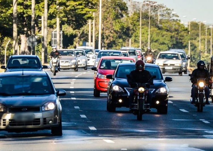 Licenciamento de veículos em atraso poderá ser quitado com desconto durante a Semana de Conciliação | Foto: José Cruz/Agência Brasil