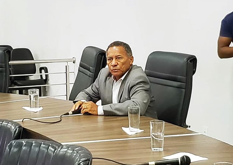 Araújo explica motivo de renúncia à CCJ da Câmara de Aparecida | Foto: Folha Z