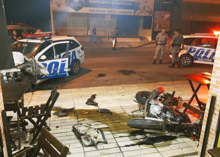 Perseguição policial na Avenida da Paz, no setor Garavelo, termina com homem gravemente ferido | Foto: Leitor / FZ