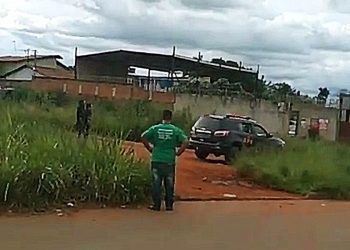 Policiais da CPE confrontam suspeitos e libertam refém em Aparecida | Foto: Leitor / Folha Z