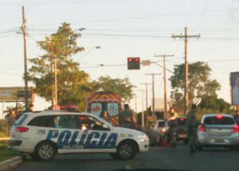 Motociclista fica ferido em 2º acidente em sequência na Avenida São Paulo | Foto: Leitor / Folha Z