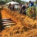 Enterros de corpos de vítimas de Covid-19 são feitos em valas comuns em Manaus | Foto: Chico Batata