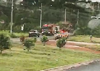Corpo foi encontrado às margens do Córrego Tamanduá, no bairro Cidade Vera Cruz, em Aparecida de Goiânia | Foto: Leitor/FZ
