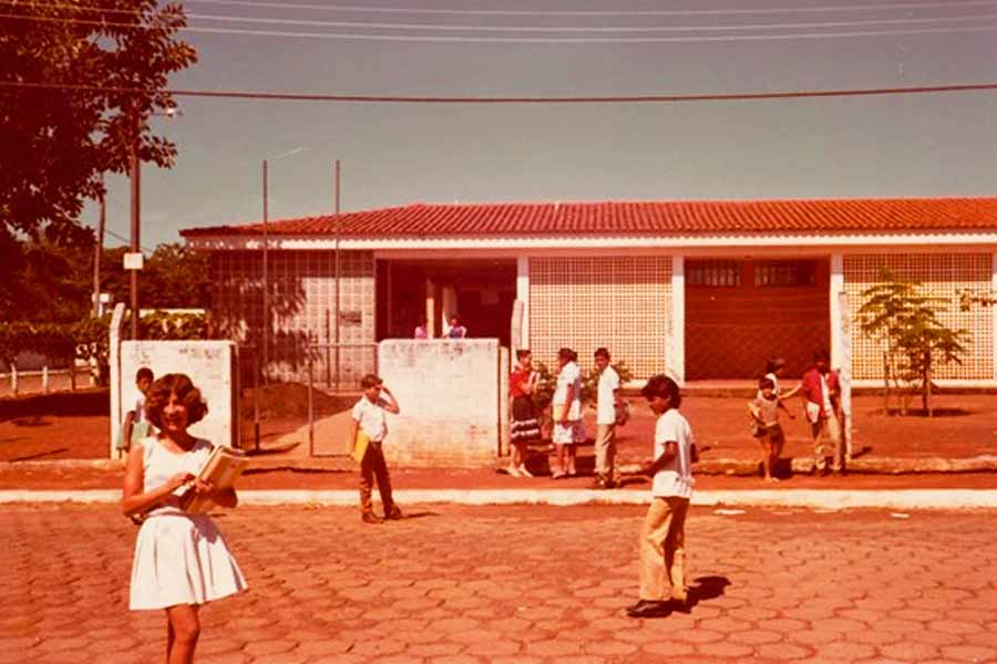 Colégio Estadual Machado de Assis, Centro de Aparecida - 1983 | Foto: IBGE