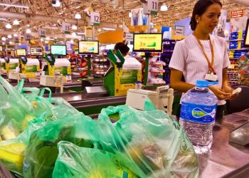 Auxílio emergencial: cartão virtual do Caixa Tem pode ser usado em supermercados | Foto: Rafael Neddermeyer/Fotos Públicas