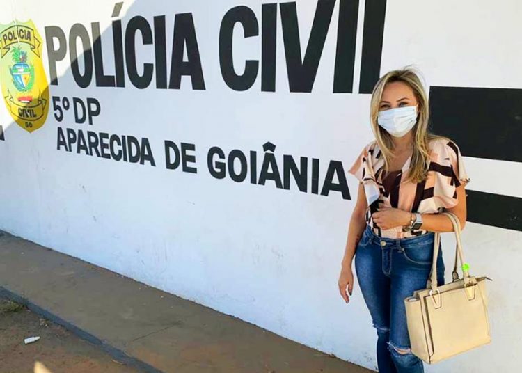 Camila Rosa depõe à PC e entrega pen drive com evidências de fake news e crimes contra a honra | Foto: Divulgação