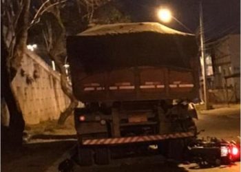 motociclista caminhão estacionado Goiânia