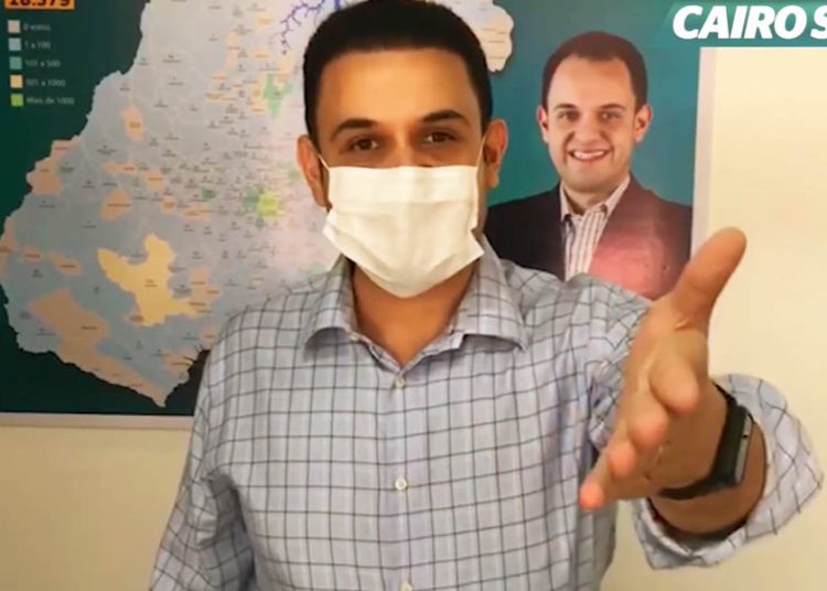 Cairo Salim grava vídeo para esclarecer 'polêmica' sobre aborto | Foto: Reprodução/Youtube