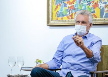 Vamos retornar às aulas [no formato tradicional] somente no momento que tivermos a vacina. Vamos ouvir todos, mas essa é minha posição”, afirmou Caiado | Foto: Governo de Goiás