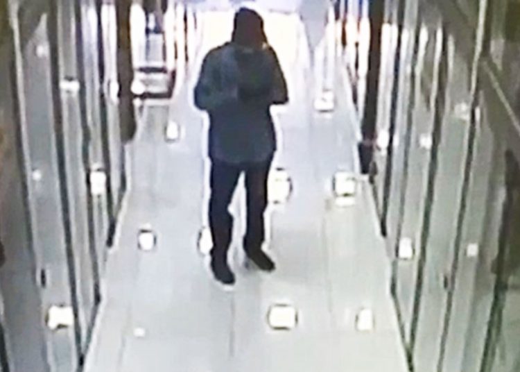 Vídeo mostra exato momento de homicídio em loja na 44 nesta 6ª (2) | Foto: Reprodução