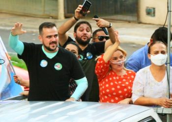 Prefeito Gustavo Mendanha e Valéria Pettersen | Foto: Divulgação