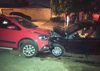 acidente carros estacionados Morada Pássaros Aparecida