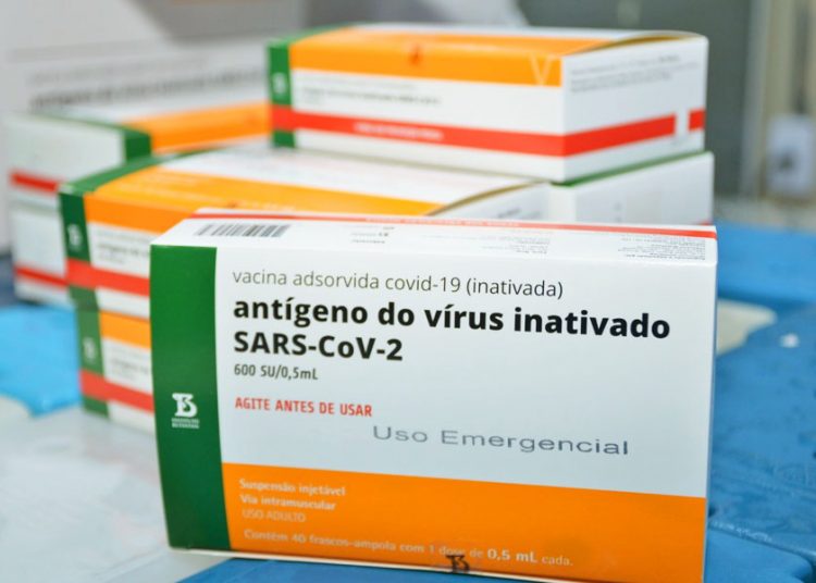Campanha de vacinação contra a covid-19 em Aparecida de Goiânia