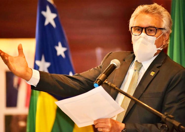 “Não vou trocar vida por voto”, diz Caiado ao anunciar pacote de medidas para combate aos efeitos da pandemia de Covid-19 em Goiás | Foto: Divulgação
