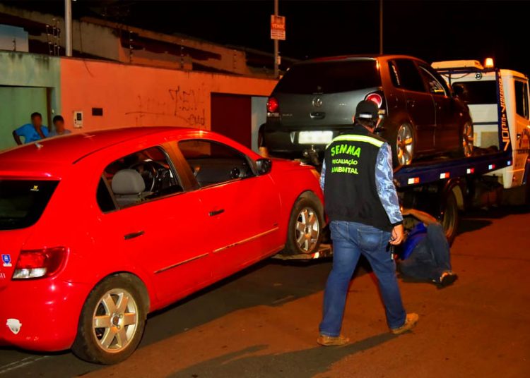 Fiscalização da Semma Aparecida realiza apreensão de veículos | Foto: Rodrigo Estrela