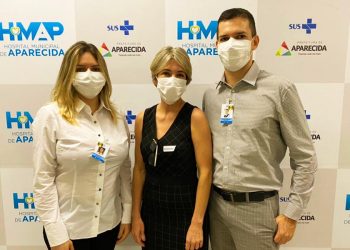 Nova diretora-geral do HMAP, Dulci Xavier foi apresentada pelo diretor técnico Mayler Olombrada e a diretora administrativa Lorena Mota | Foto: Divulgação