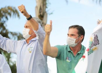 Ronaldo Caiado e Tiago Freitas de Mendonça durante a campanha de 2020 | foto: Reprodução