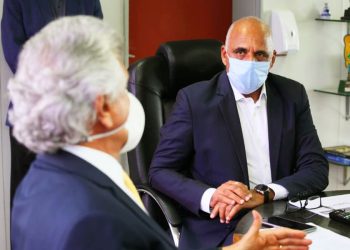 Ronaldo Caiado e Rogério Cruz em reunião | Foto: Divulgação
