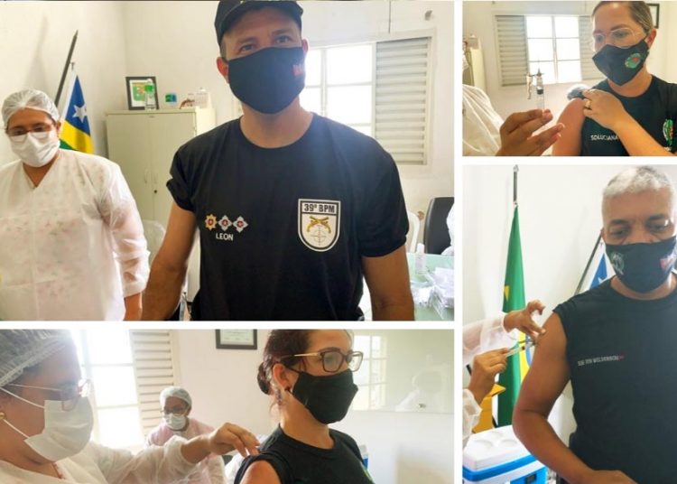 Policiais militares vacinados em Aparecida | Foto: Divulgação/PMGO