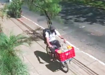 Vendedor de frutas foi autuado após pegar instrumentos de músico da banda do cantor Gusttavo Lima, em Goiânia | Foto: Reprodução