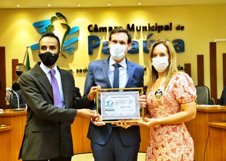 Em Paraúna, Lissauer recebe Diploma de Honra ao Mérito e reforça atuação em prol do município | Foto: Ruber Couto