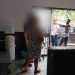 Suspeita sendo presa em Simolândia | Foto: Divulgação/ Polícia Civil