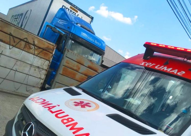 Empresário morre prensado por caminhão em estabelecimento na BR-153, em Aparecida de Goiânia | Foto: Leitor / Folha Z
