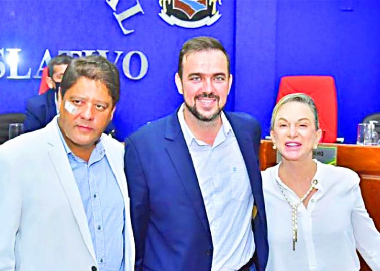 Flávio Canedo, Gustavo Mendanha e Magda Mofatto | Foto: Reprodução