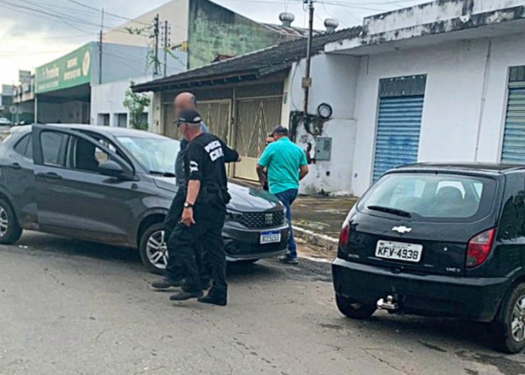 PCGO prende mãe, após oferecer filha de 7 anos, para se relacionar com um homem, também preso, em Trindade | Foto: Divulgação / PCGO