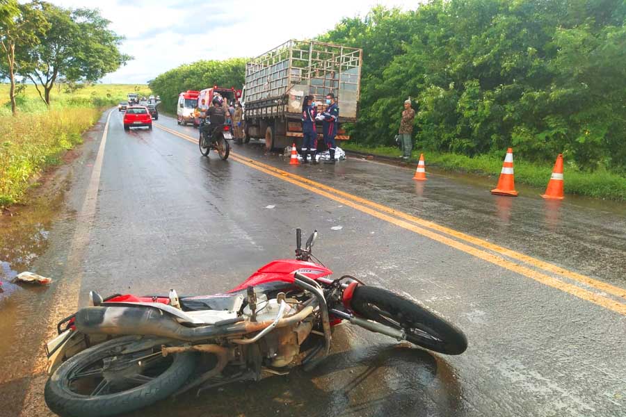 Acidente na GO-319 termina com motociclista de 19 anos morto | Foto: Leitor / FZ