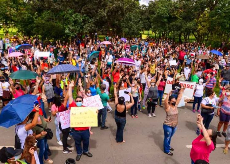Professores protestam em Goiânia | Foto: Reprodução