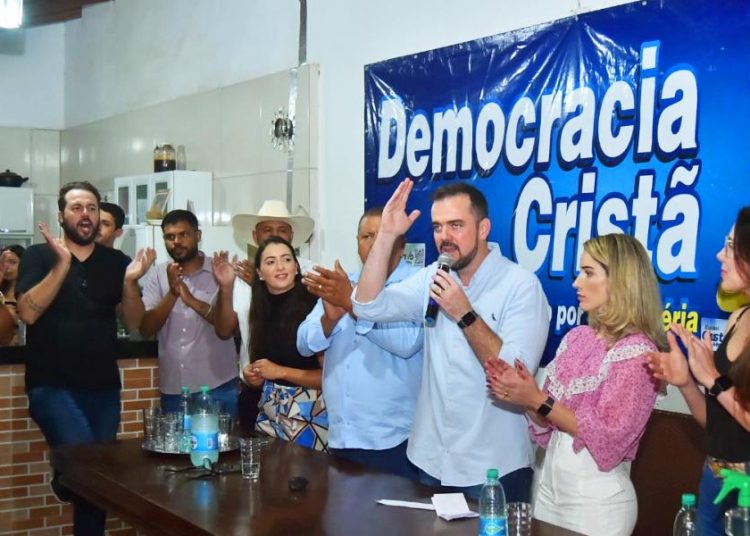 Romário Policarpo e Gustavo Mendanha participam de evento do Democracia Cristã em Anápolis | Foto: Reprodução